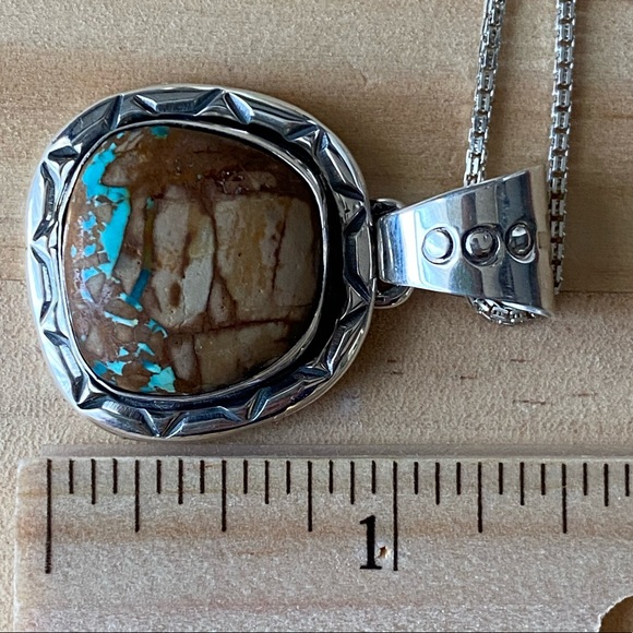 Unique Turquoise Pendant set in .925 Sterling signed TS by the artist. - Picture 8 of 9